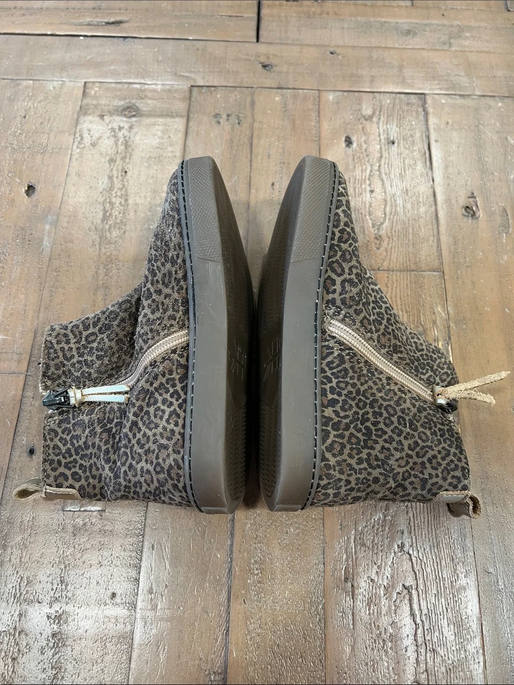 Freshly picked Leopard Print Chelsea Ankle Boots girls 11